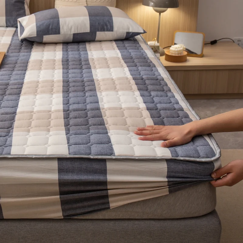 New Hot Selling Products quilted Cotton Bed Mat Cover Set Protector Mattress Cover Protection Pad