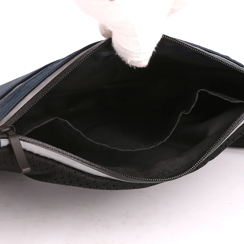 Wholesale Fanny Pack With Earphone Port Waterproof Waist Bag With Adjustable Belt Casual Bag Bum Bags For Travel Sports Running