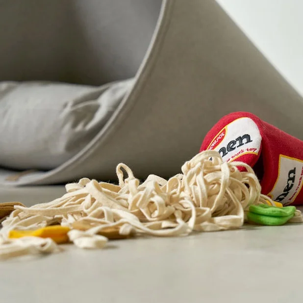 Hot Selling Wholesale Pet Products dog toys puzzle slow food plush rope chew dog toy Interactive Ramen Chewing Toy