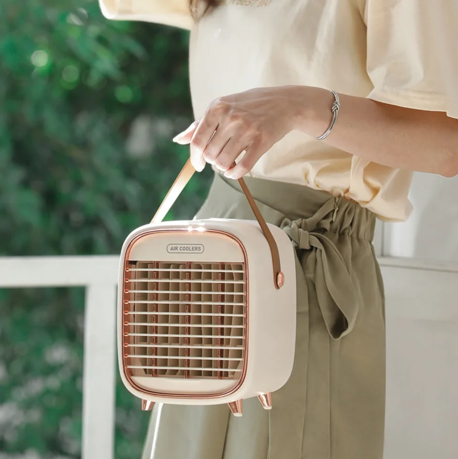 2022 Hot Selling Supplier Wholesale Air Cooler For Office Home Desktop Fan Mist Spray Humidifying Portable Usb Water Cooling Fan