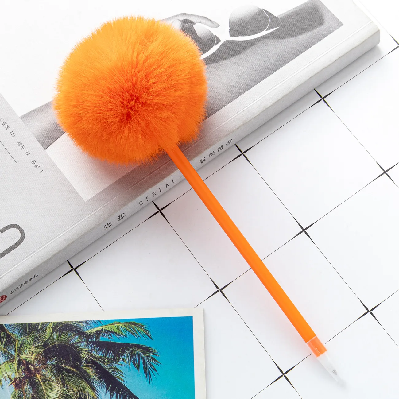 Best Sellers Gift Ball Pen Multi-colors Cute Cartoon Bull Soft Furry Ball 1.0mm Smooth Constantly Ink Plastic Gift Ballpoint Pen