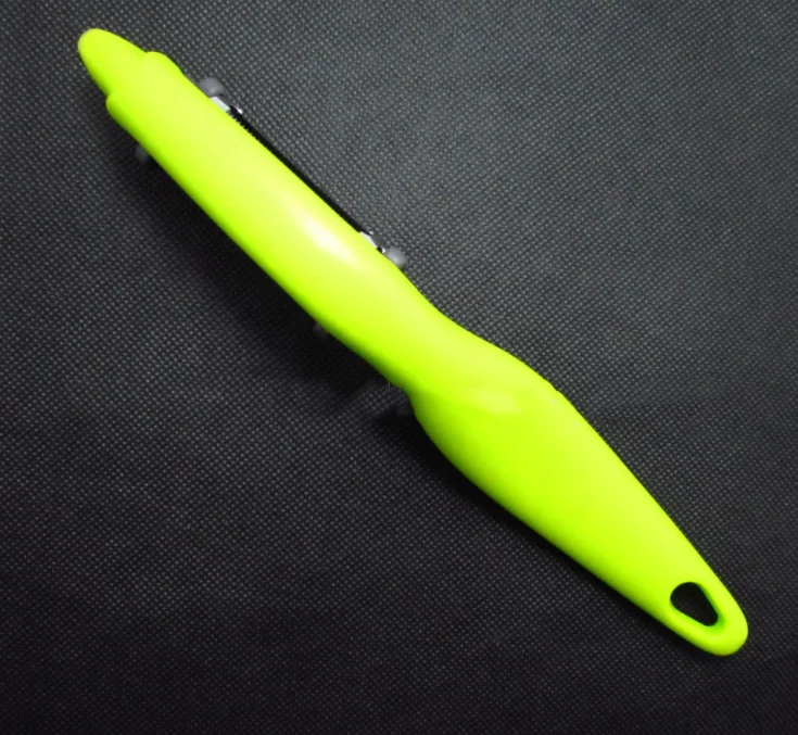 Easy to Hold Rotatable Green 3 in 1 Peeler with Standard, Serrated and  Peeler for Vegetable, Carrot and Fruit.