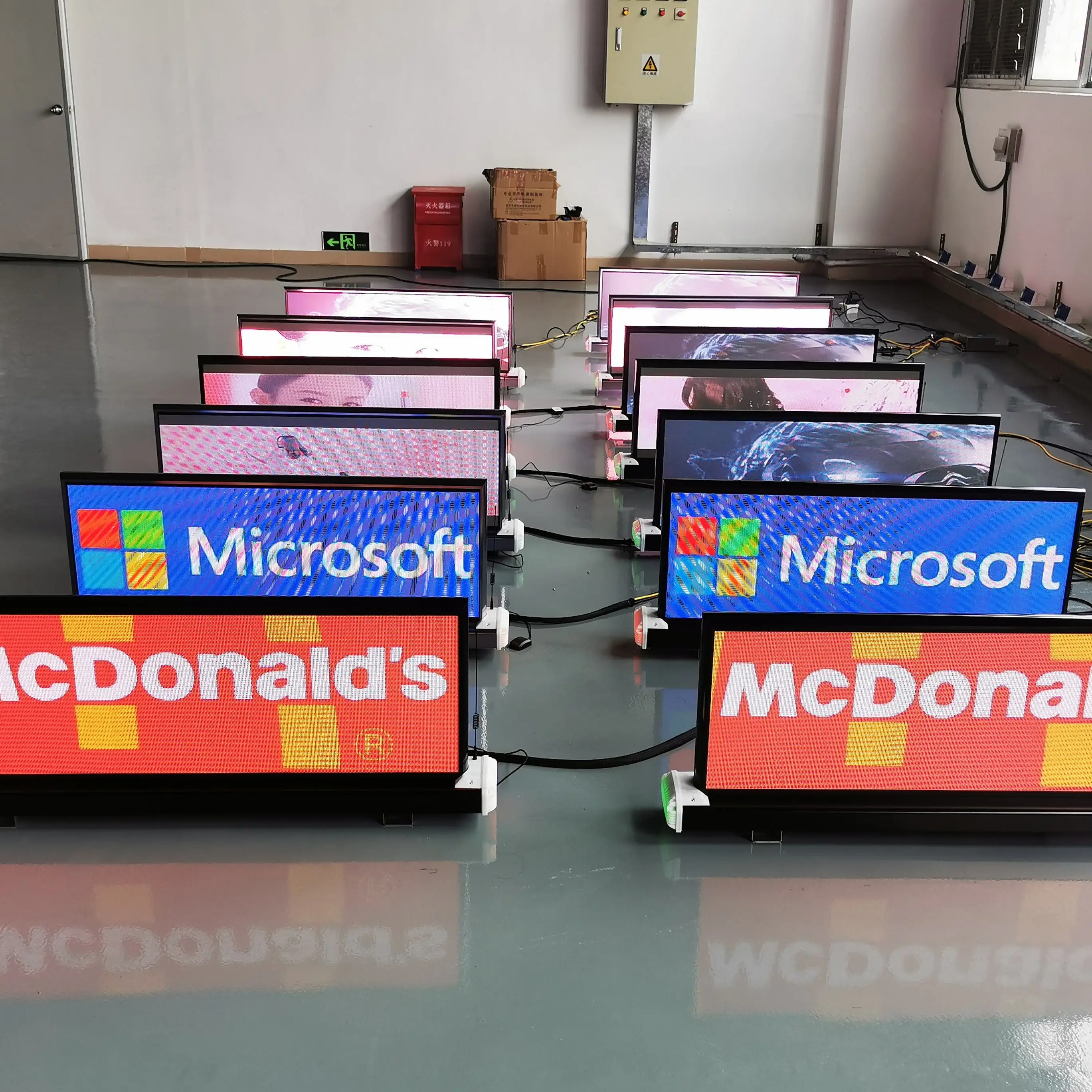 Free Customized Waterproof Outdoor Commercial Advertising Double Sided Taxi Top Led Screen Car Display