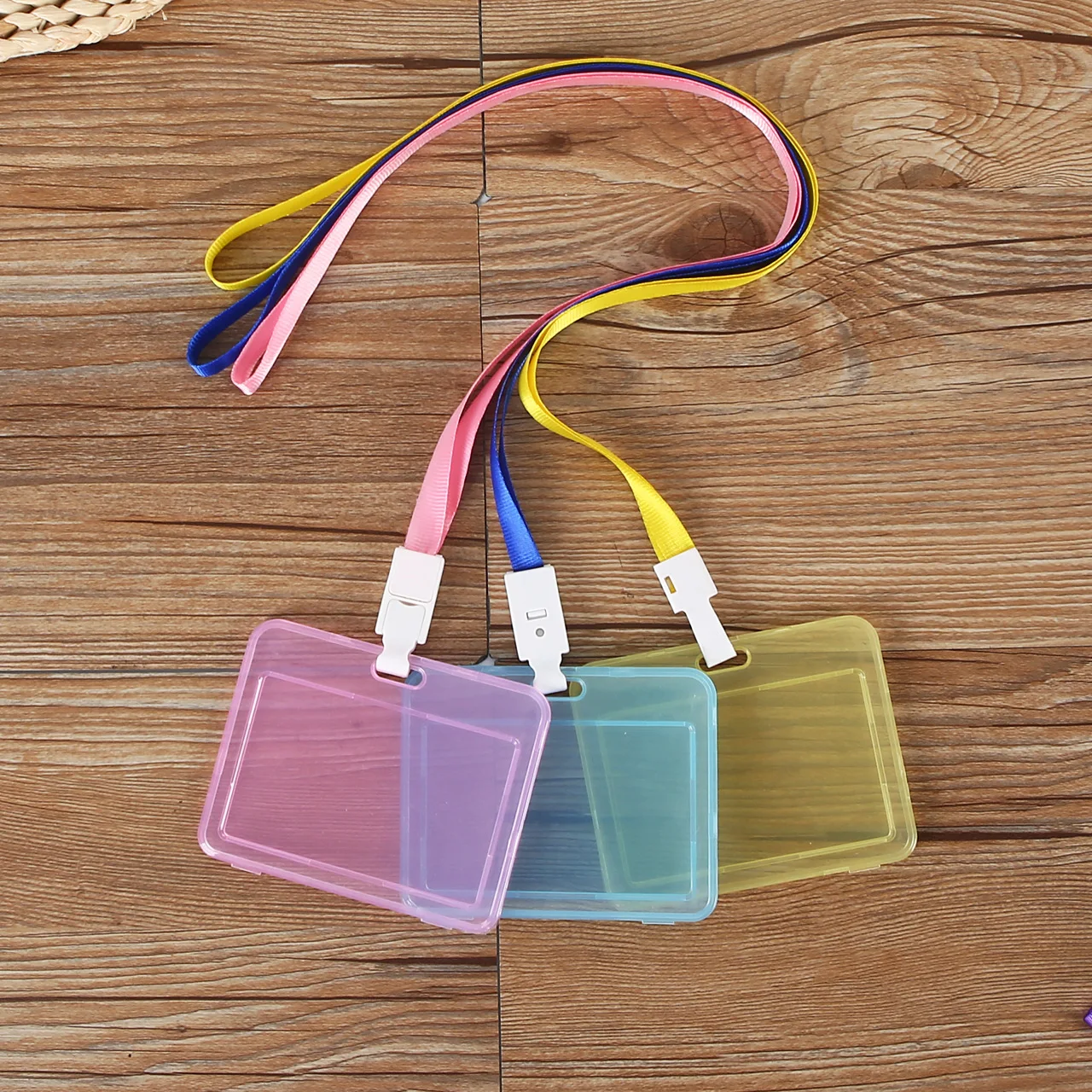 DAQIDO Hot Selling Permit Visa Work Card holder,Custom Business Plastic Name Credit Id Card Holder