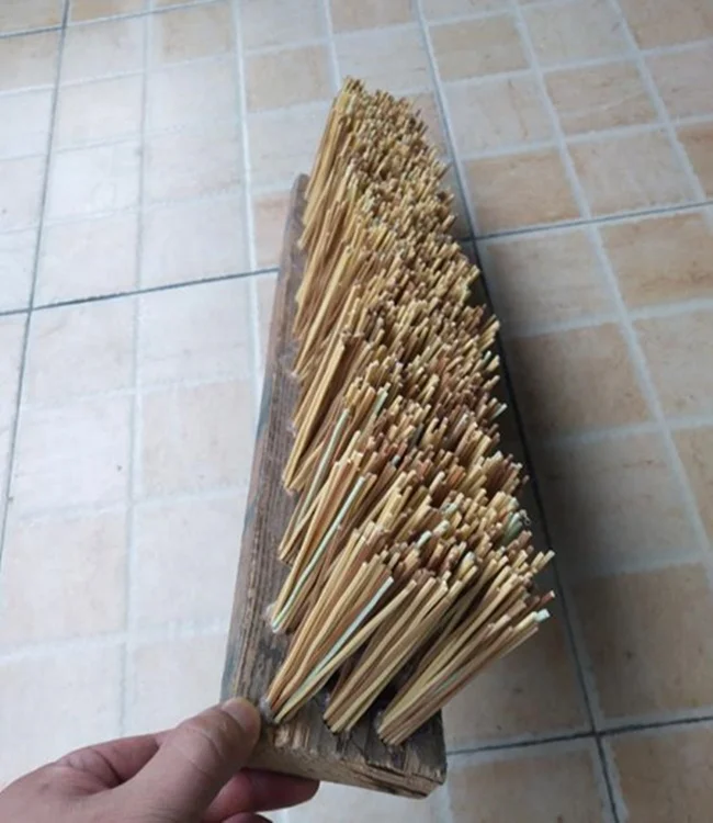 Artificial beach umbrella thatch Factory Price Thatching Roof Reed Material