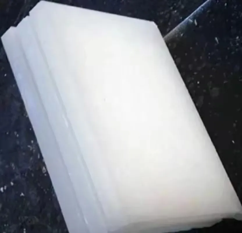 Bulk supplier semi refined paraffin wax refinery cheap price