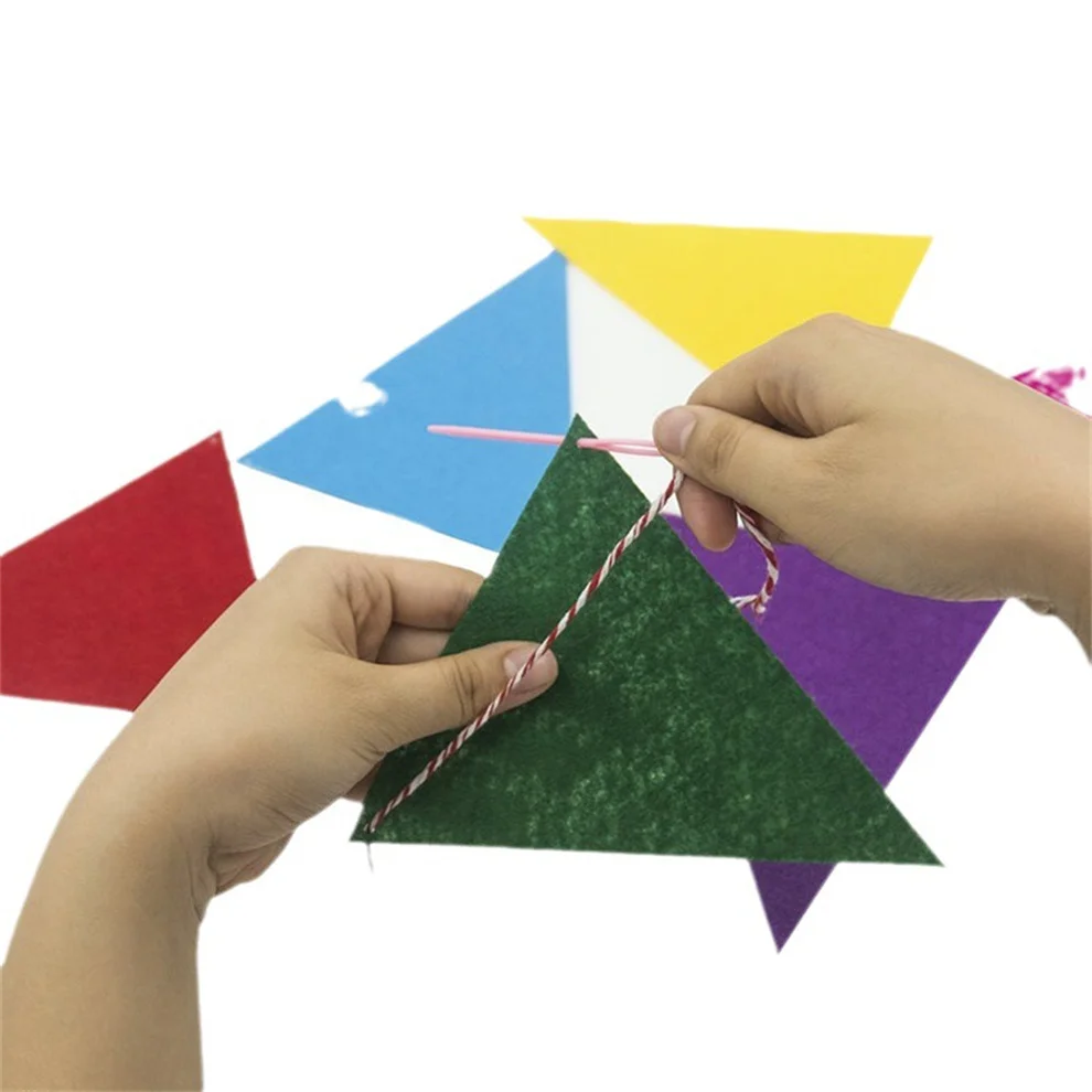 Custom Made Commerce Advertising Sport Club Fans Felt Triangle Flag With Logo