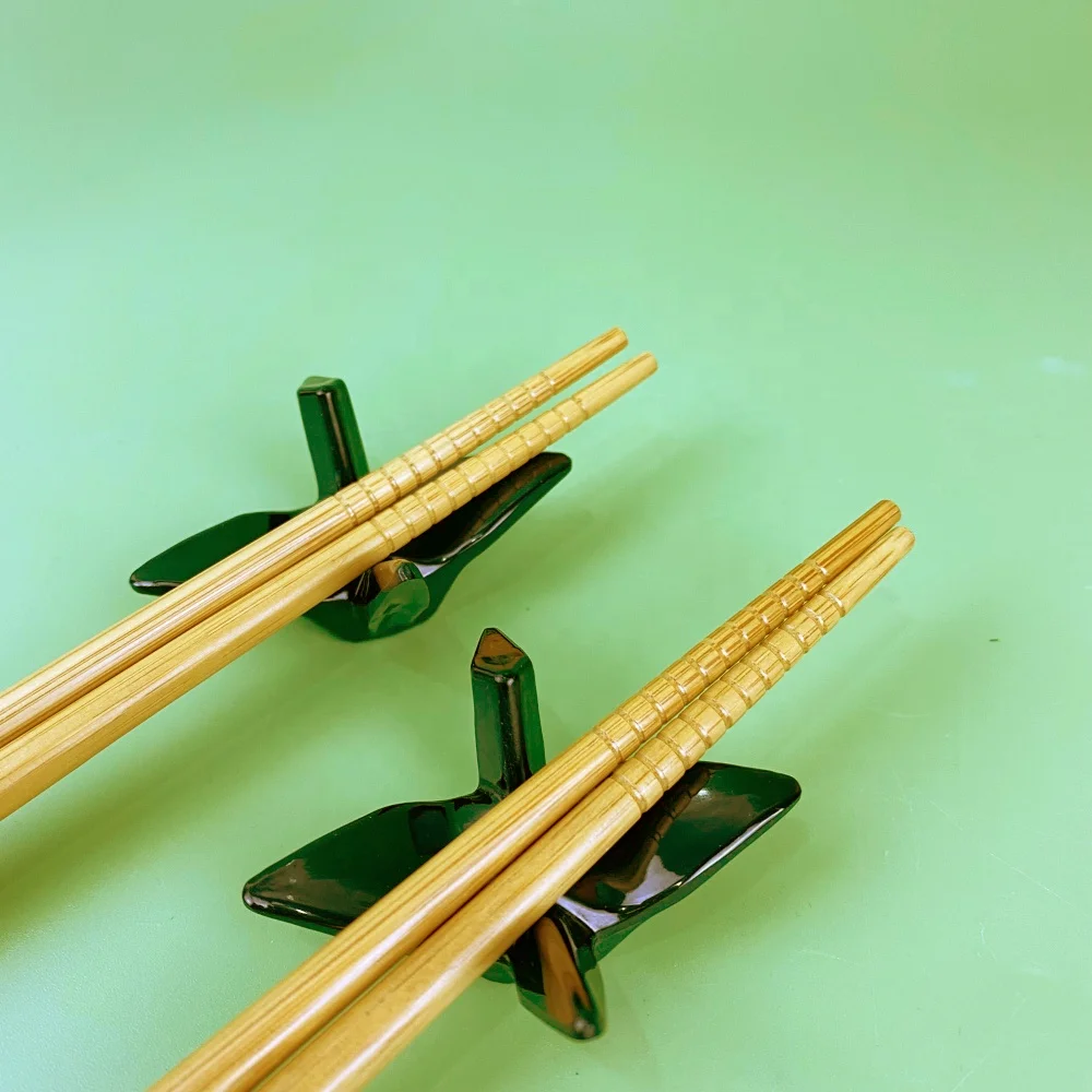 Customized Premium Wooden Box Gift Set Exquisite Flying Crane Chopsticks and Chopstick Rest Gift Box