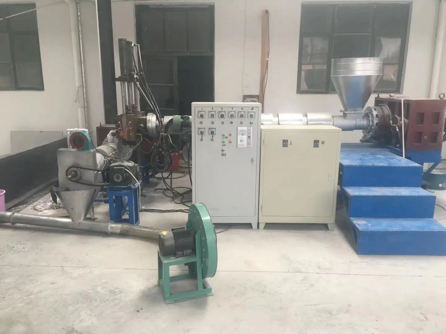 auxiliary equipment other machines mini extruder price granules extruder pallet granulator recycling plastic dana making machine