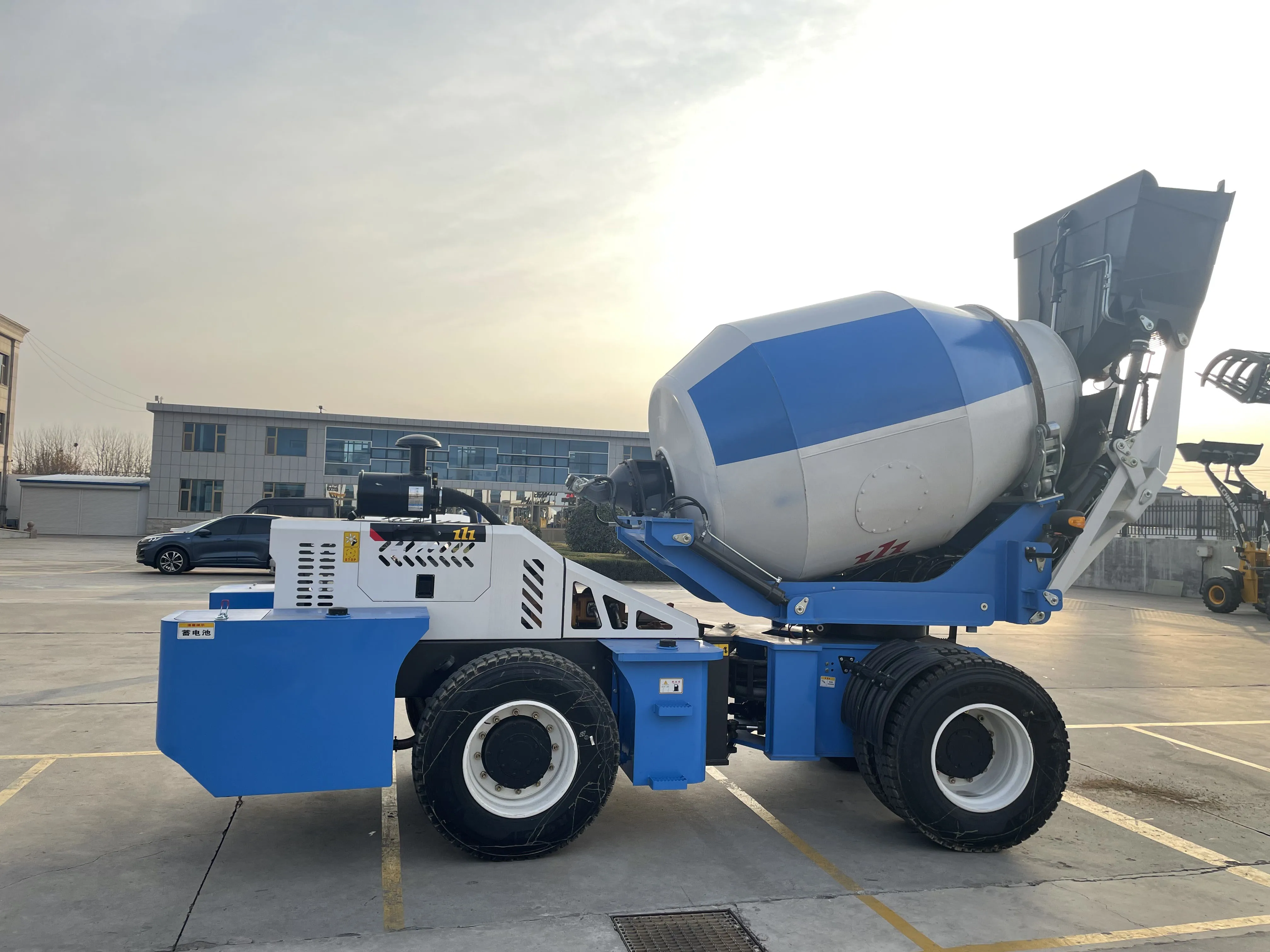 6.5m3 Chinese Manufacturers of Self Loading Concrete Mixer Machines