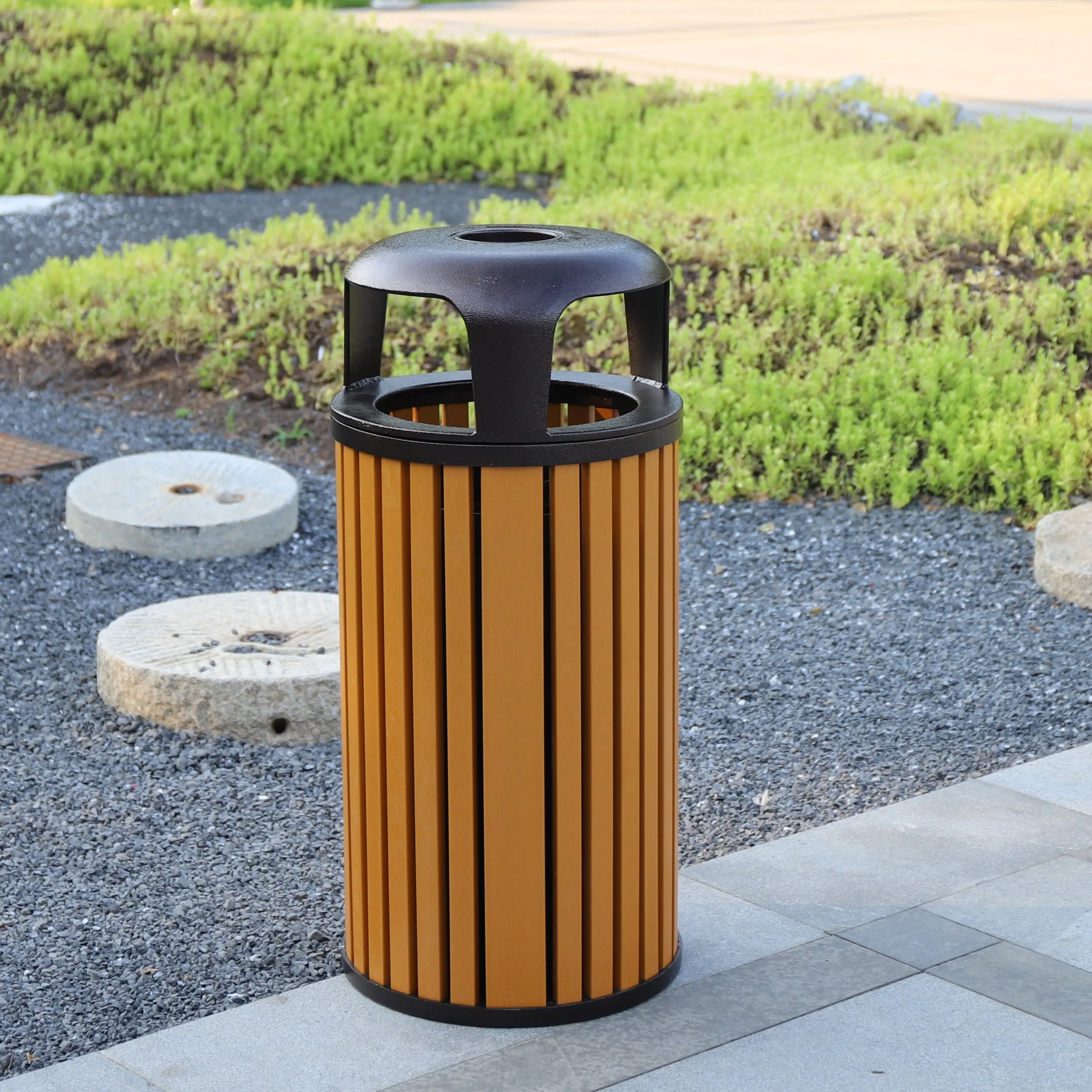 50L round dust bin with cast aluminum lid outdoor trash can park garbage bins with PS wood with ashtray for street