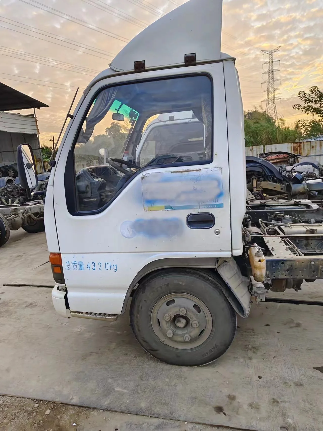 Used 4*2 Truck for Isuzu NKR 4JB1T