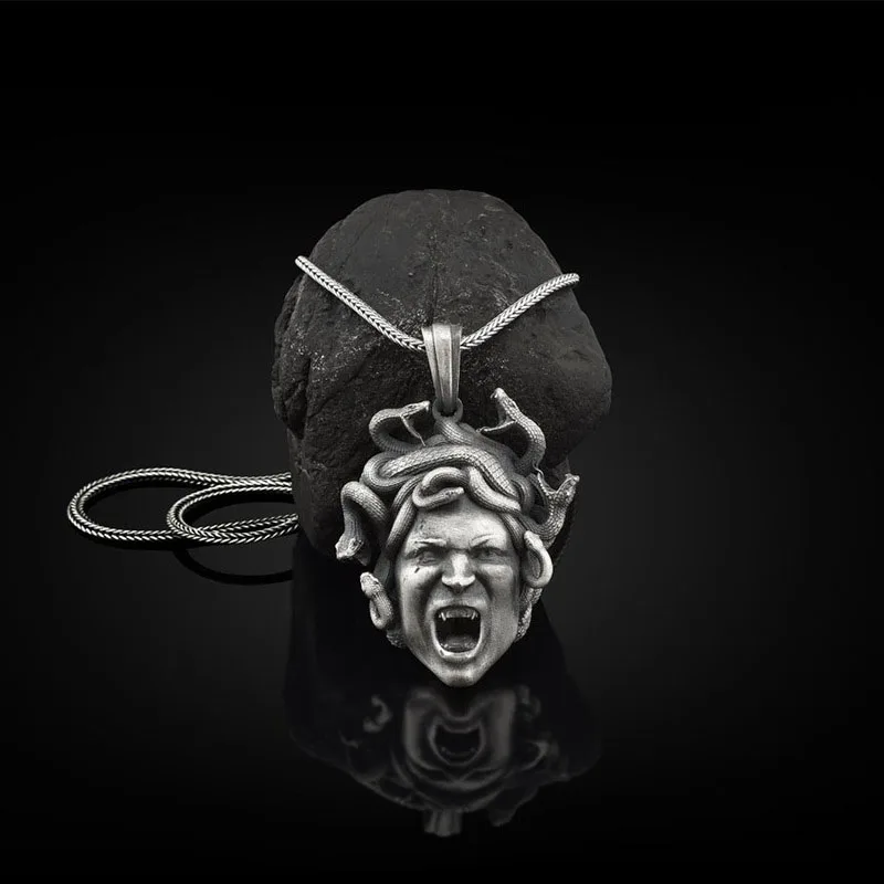 Blues OEM wholesale hip-hop medusa pendant necklace The Greek Myth Of The Snake Hair medusa  jewelry for men women gift