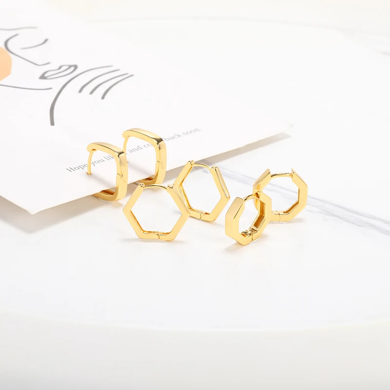 Набор маленьких золотых серег-колец Huggie для женщин и девочек, гипоаллергенные витые кольца Huggie, милые крошечные серебряные кольца для подарка
