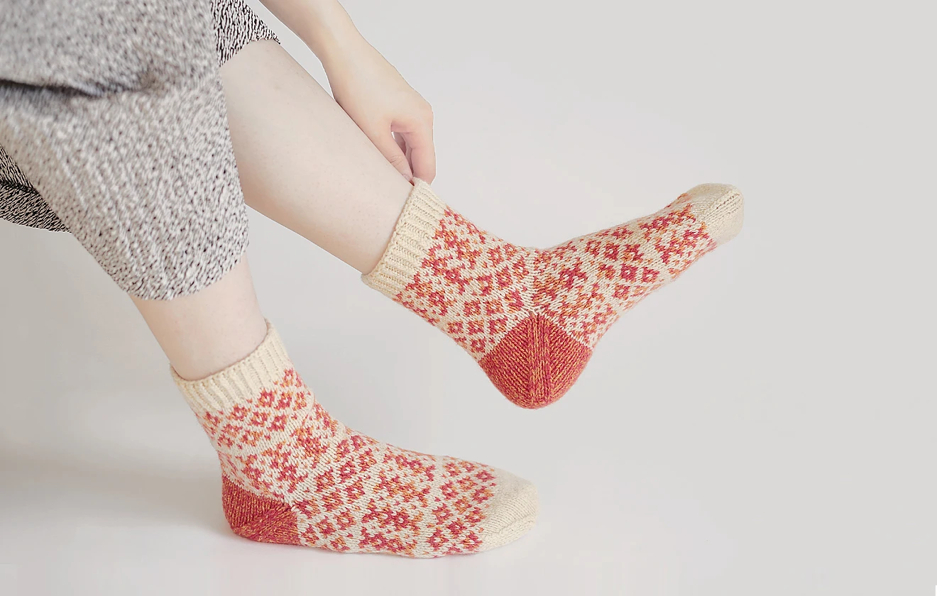 Soft straight texture woolen 85% natural lamb wool fabric yarn