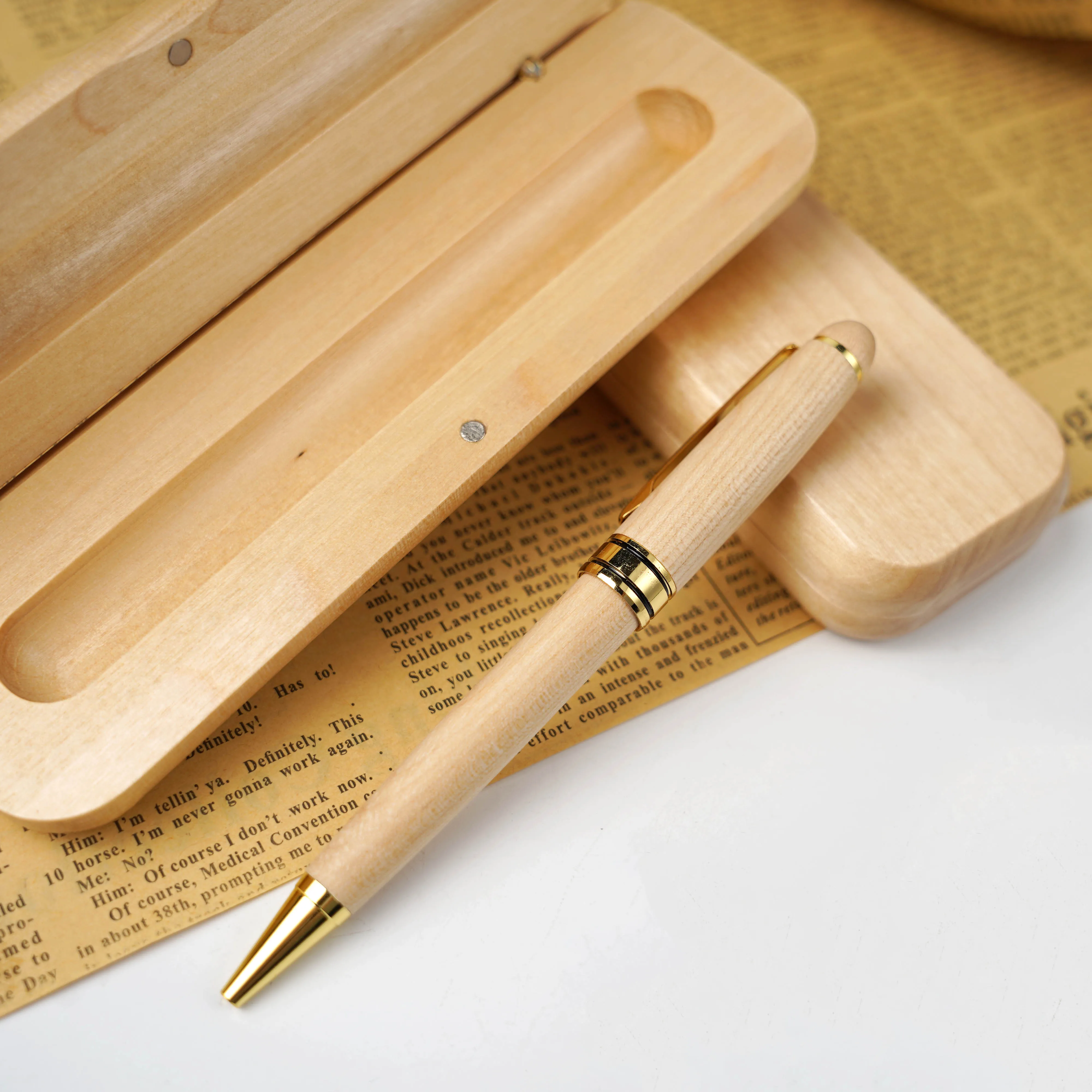 Personalized Eco Friendly Engrave Custom Logo Maple Wooden Ballpoint Pen with Case Box Set