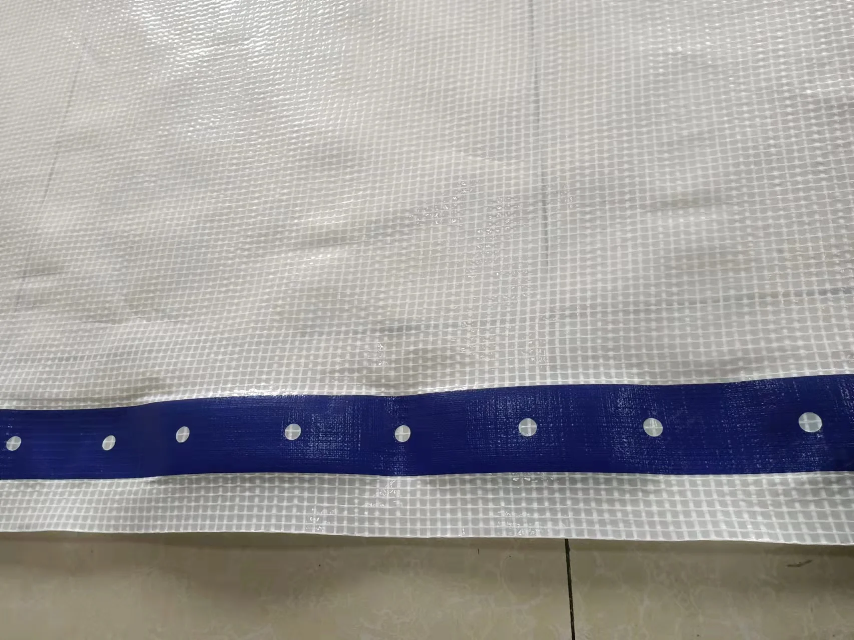 China Custom Wholesale Price FR PE Scaffold Sheeting and Leno Tarp for Construction Building Wrap Enclosure Sheeting Tarpaulin