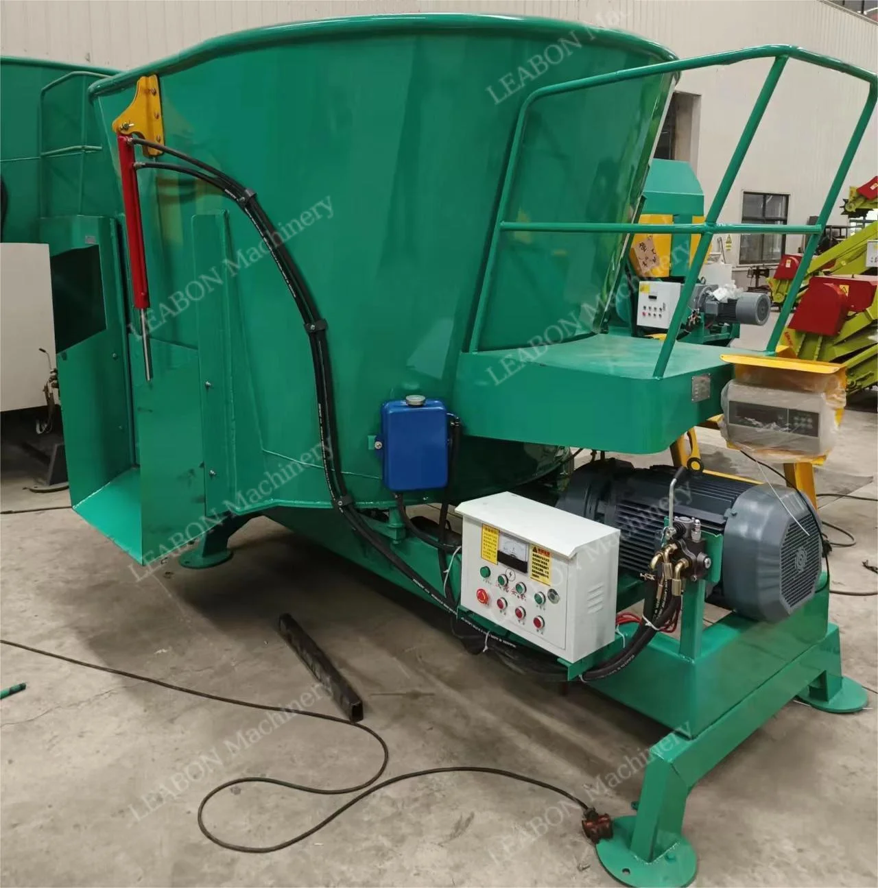 Factory TMR Mixer Machine Cattle Feed Mixer Tmr 3m3 Electric And Tractor Pto Powered Cow Feed Mixer price for sale