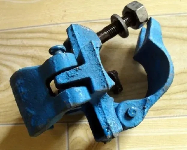 Scaffold accessories fasteners rotating fixtures pipe clamps and connectors