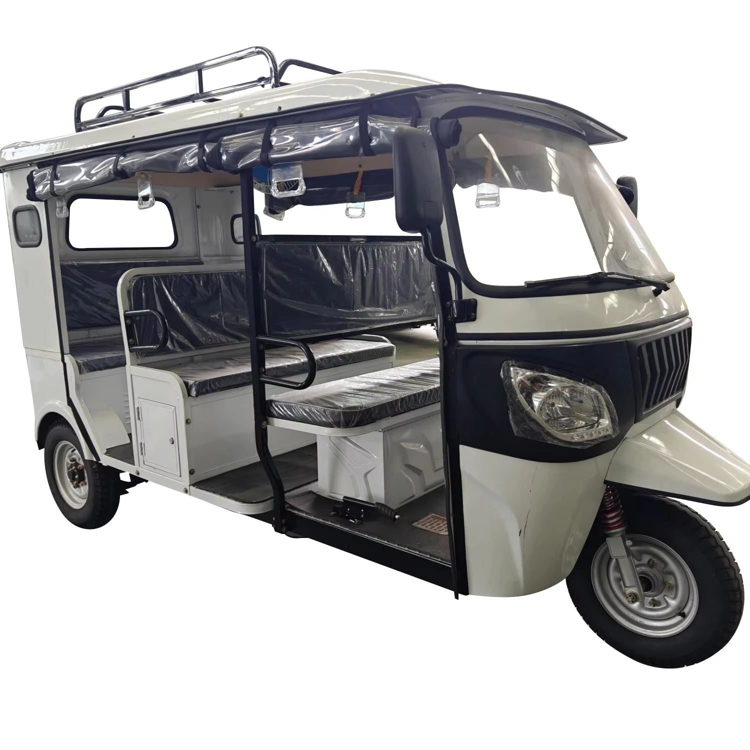 200cc Electric Passenger Taxi Tricycle with 60v 3kw Motor Open Body Design for Cargo Use 250cc Displacement for Tuk Tuk Use