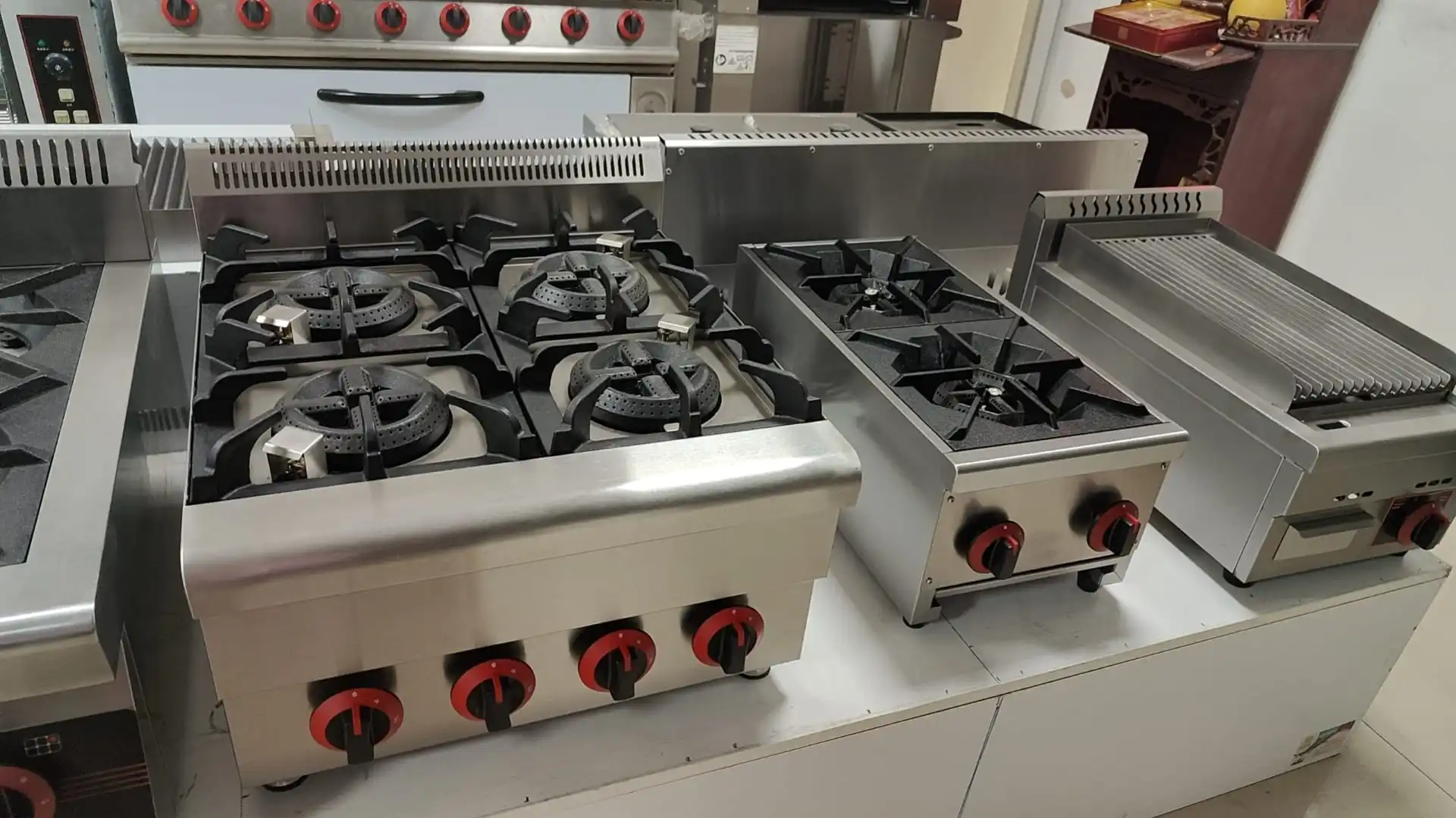 Table Top 4 Burner Gas Stove Machine Commercial Gas Range Oven Cooker