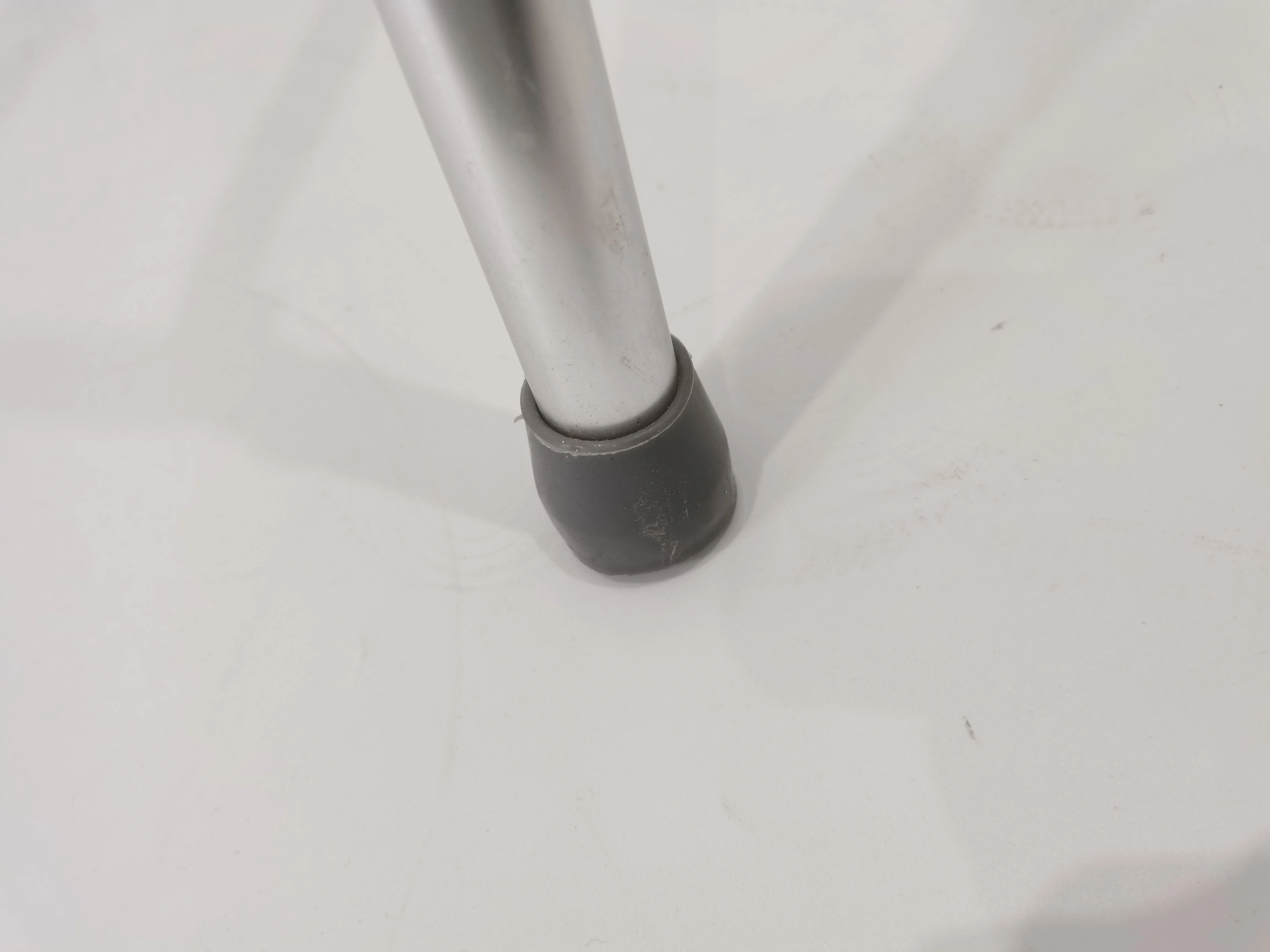 Customized Medical Rehabilitation Training Equipment Aluminum Alloy PE Plastic Lightweight Walkers Walking Upright Mobility Aid