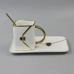 Elegant Gold Rim Porcelain Coffee Cup and Saucer Set Gift New bone china  Tea Milk Travel Cup set with Handbag Shaped