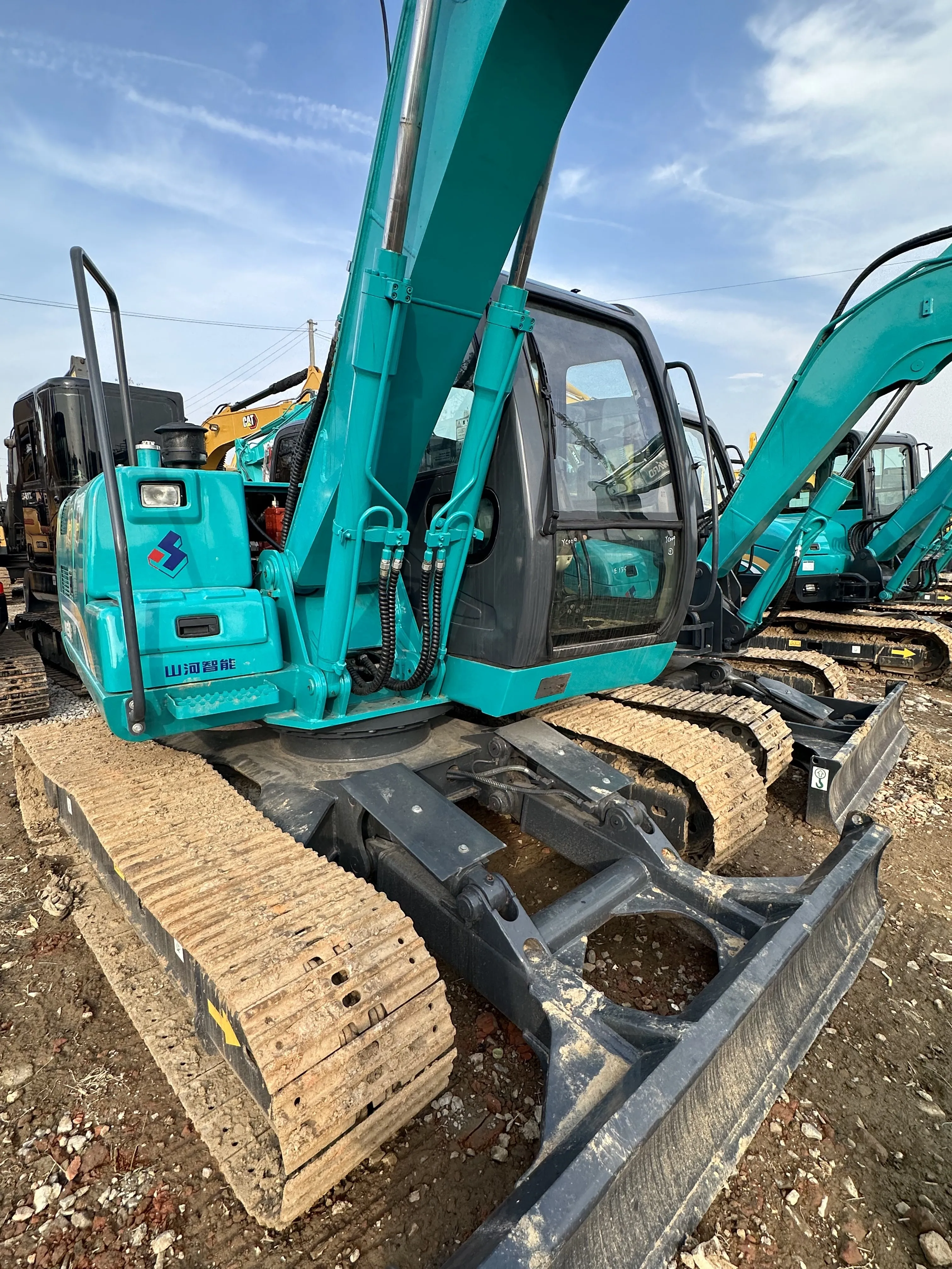 Enjoy fast turnarounds with our quick-service used excavators. Minimal downtime, maximum productivity.SUNWARD 90E