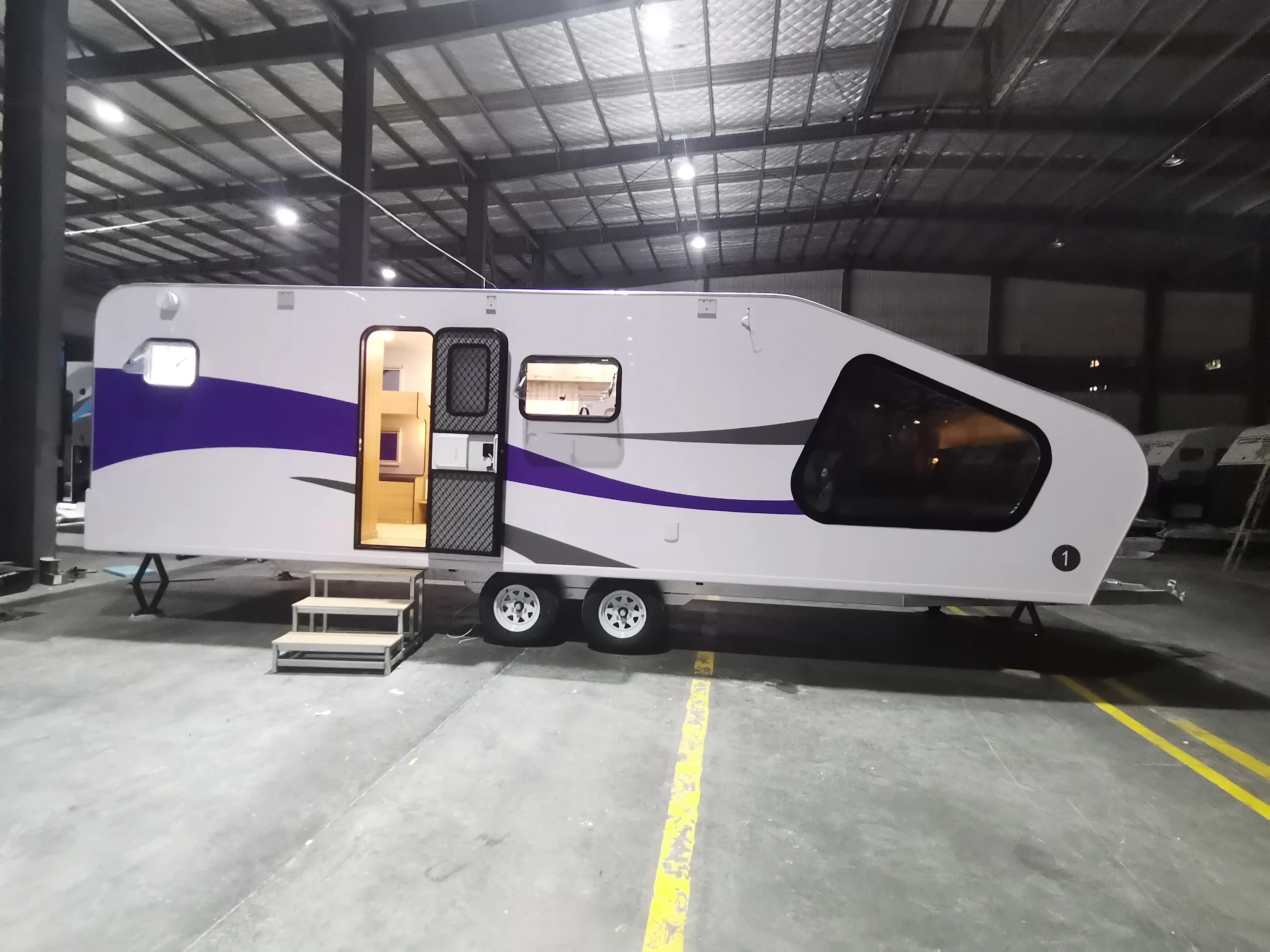 Modern Design Nice Quality Luxury Large Travel Trailer Rv Camper   Trailer caravan