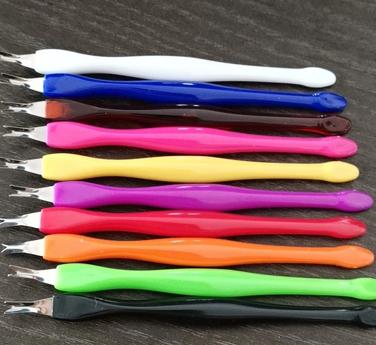 Fork Cuticle Remover Cuticle Nipper Fork Dead Skin Callus Removal Fork Pedicure Cuticle Trimmer Remover Pusher