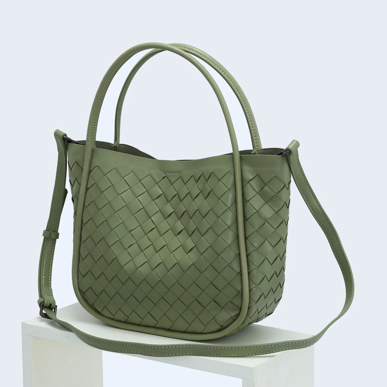 Soft sheepskin hand-woven handbag for women Luxury genuine leather large capacity shoulder bag Blank logo designer bag