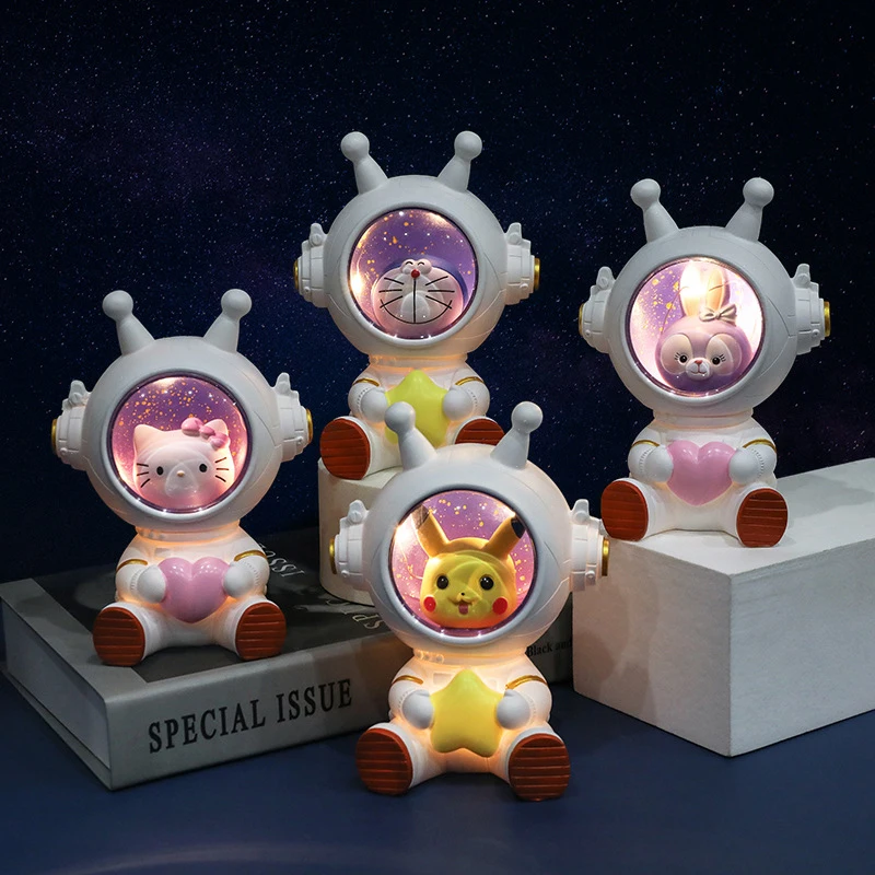 Astronaut Decor Action Figures Cake Topper Home Decor Resin Astronaut Statue Room Office Desktop Decoration Presents Boy Gift