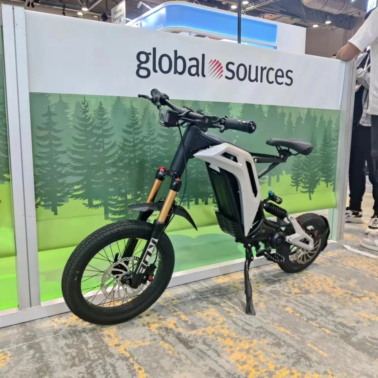 LEWEE Factory Direct Price 750W 48V Electric Bicycle E-Bike Central Motor Sport Electric Motorcycle Foldable Fat Tire E-Bike