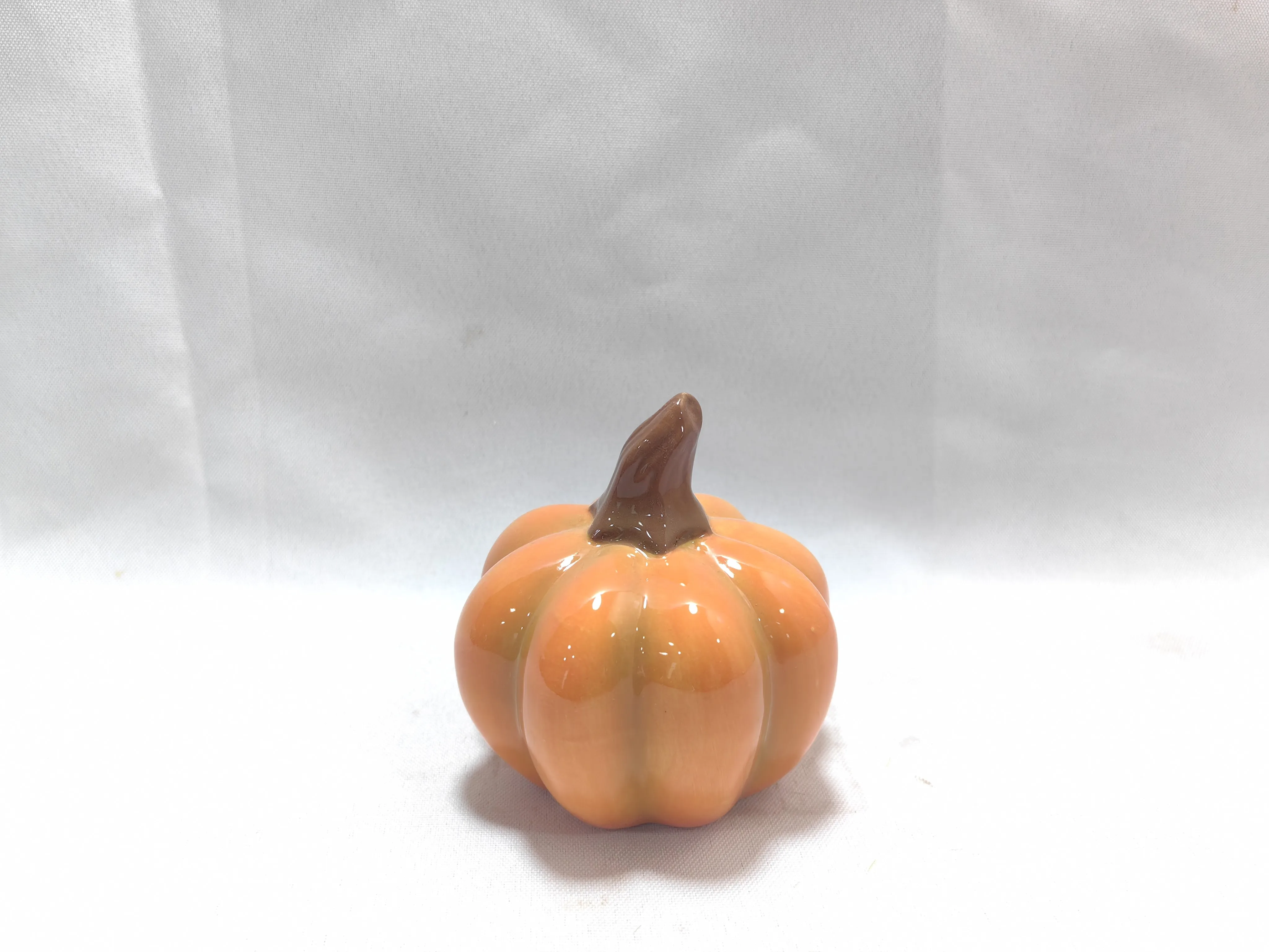 Hot Selling Orange Glazed Ceramic Pumpkins Wholesale For Harvest Festival Decoration