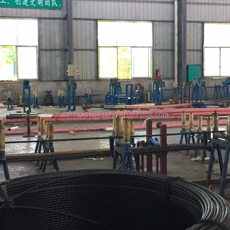 Vertical and inclined hangers with parallel strands for stayed cable bridge