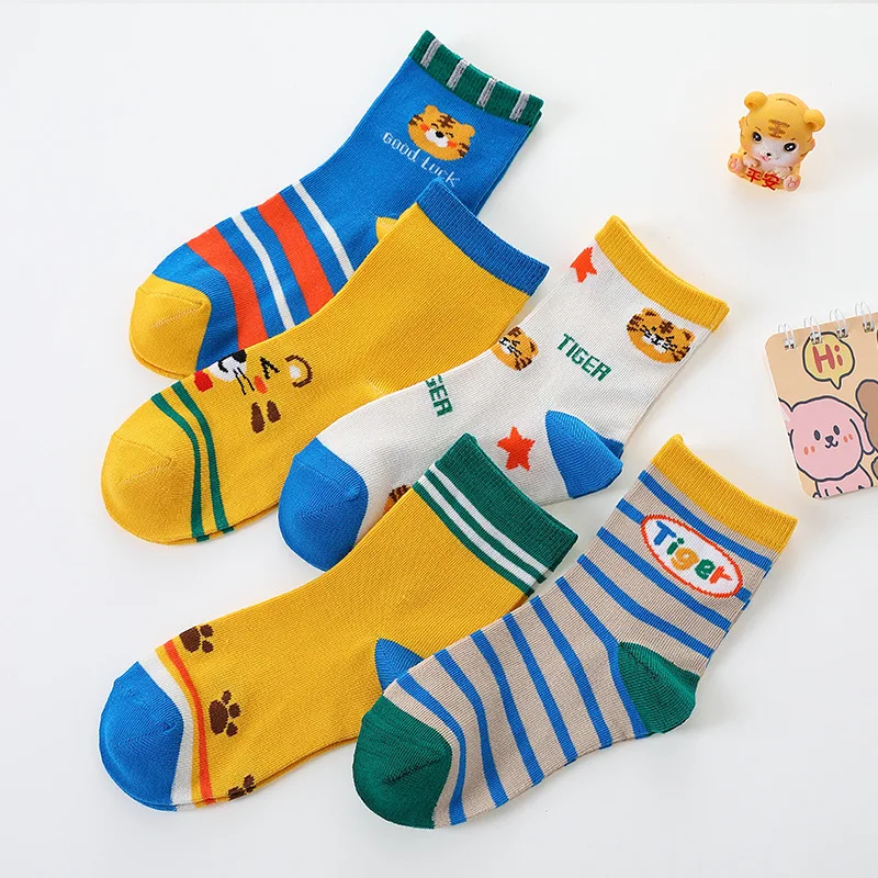 Daily school children socks fashion jacquard knit crew cotton socks for kids
