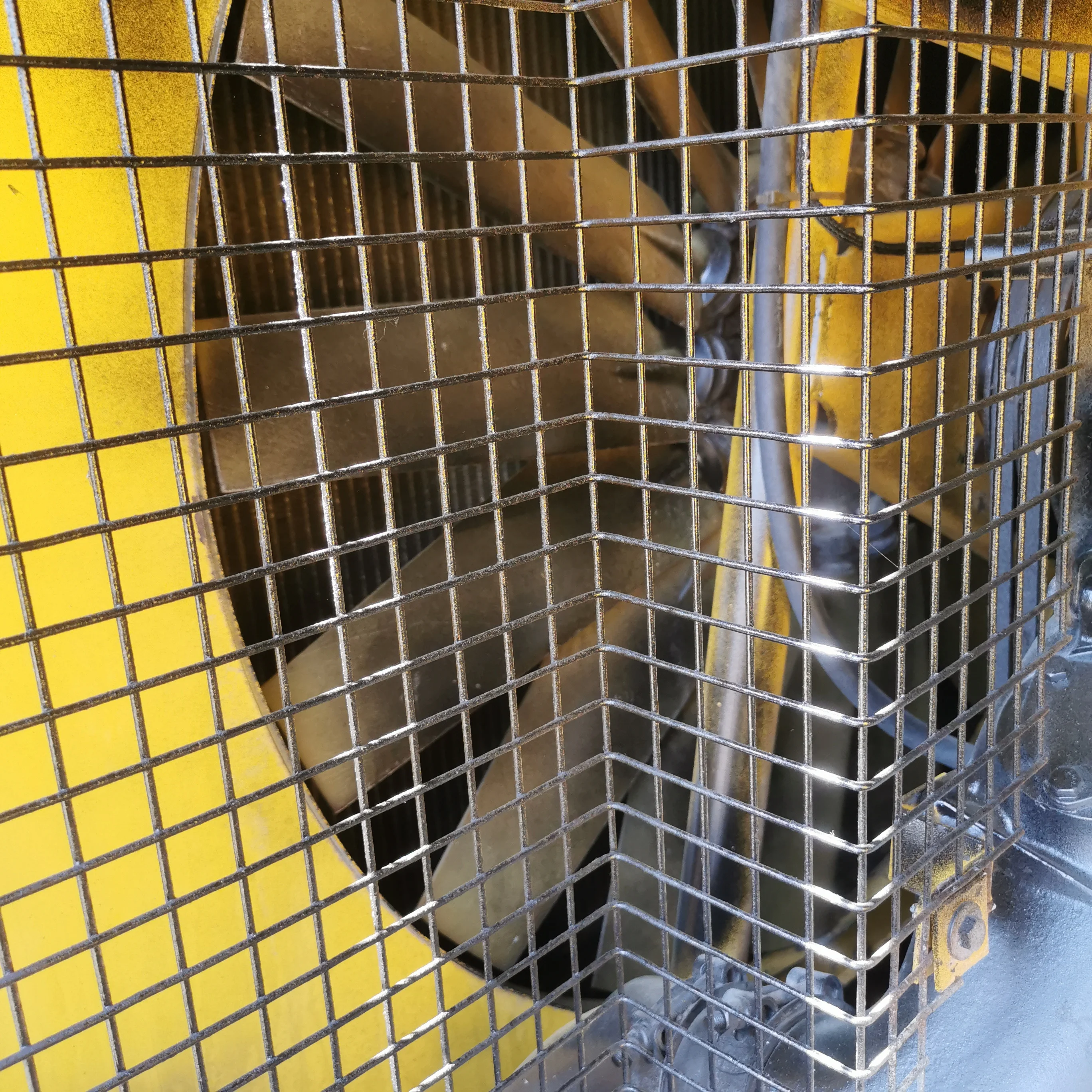 Used Atlas Copco XRVS455 Mercedes Benz Engine Pressure 25bar Machines Powerful Screw diesel Low Price air Compressor