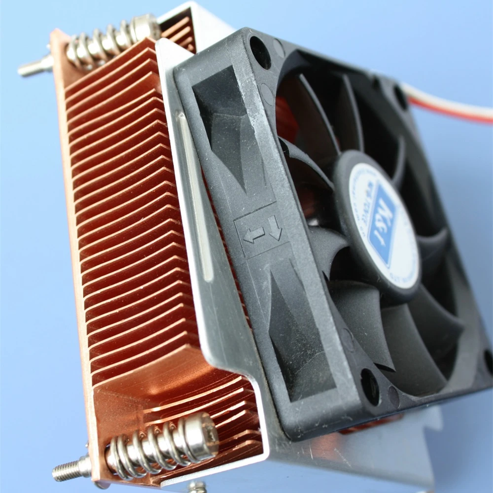 Индивидуальный медный радиатор плоский волнистый сложенный 60x30 для светодиодов cob мощностью 300 Вт