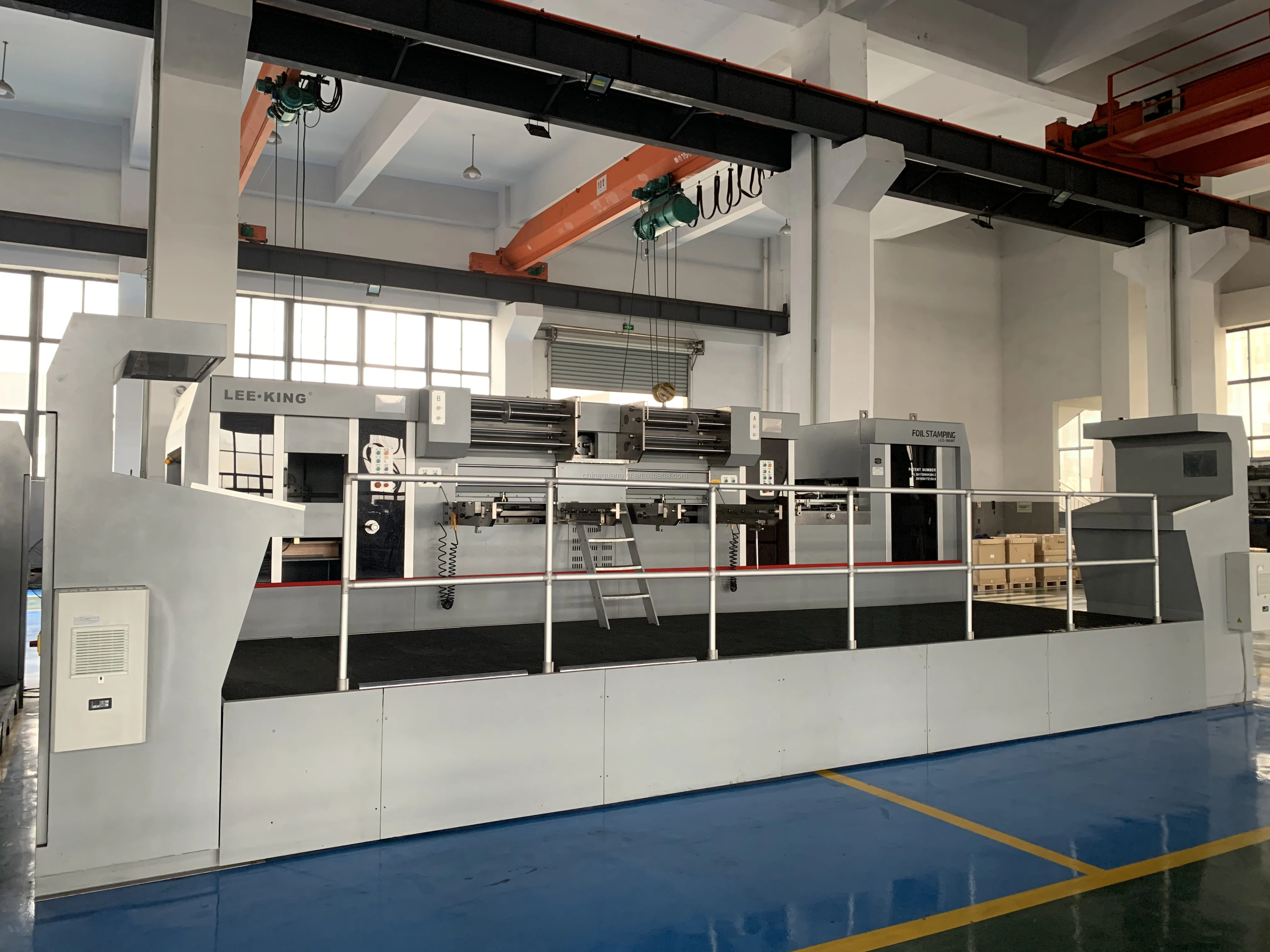 LK2-106MT automatic paper press and hot stamping die cutting machine in one step