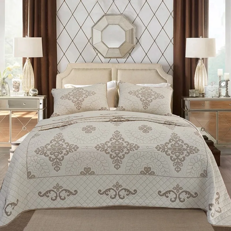 New embroidered solid color washing quilted quilt three piece set