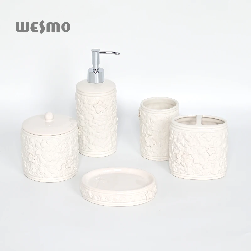 Modern Carve Flower Designs Bathroom Decor Luxury Porcelain Bath Items 5 Pcs Ceramic Bathroom Set