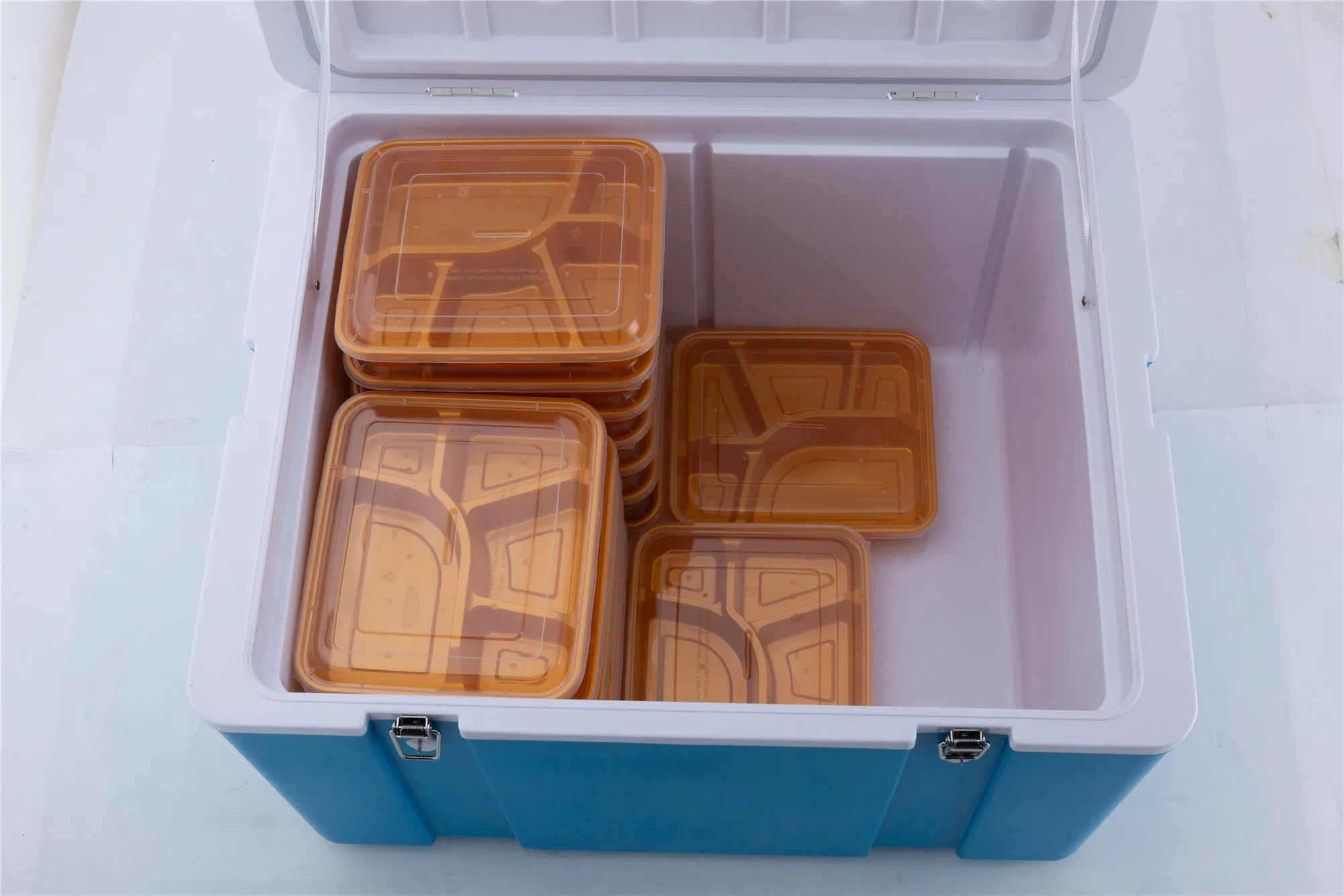 China Factory Plastic 92L Large Cooler Box  Keep Cold Beer Wine Cans Juice Transport Ice Cooler