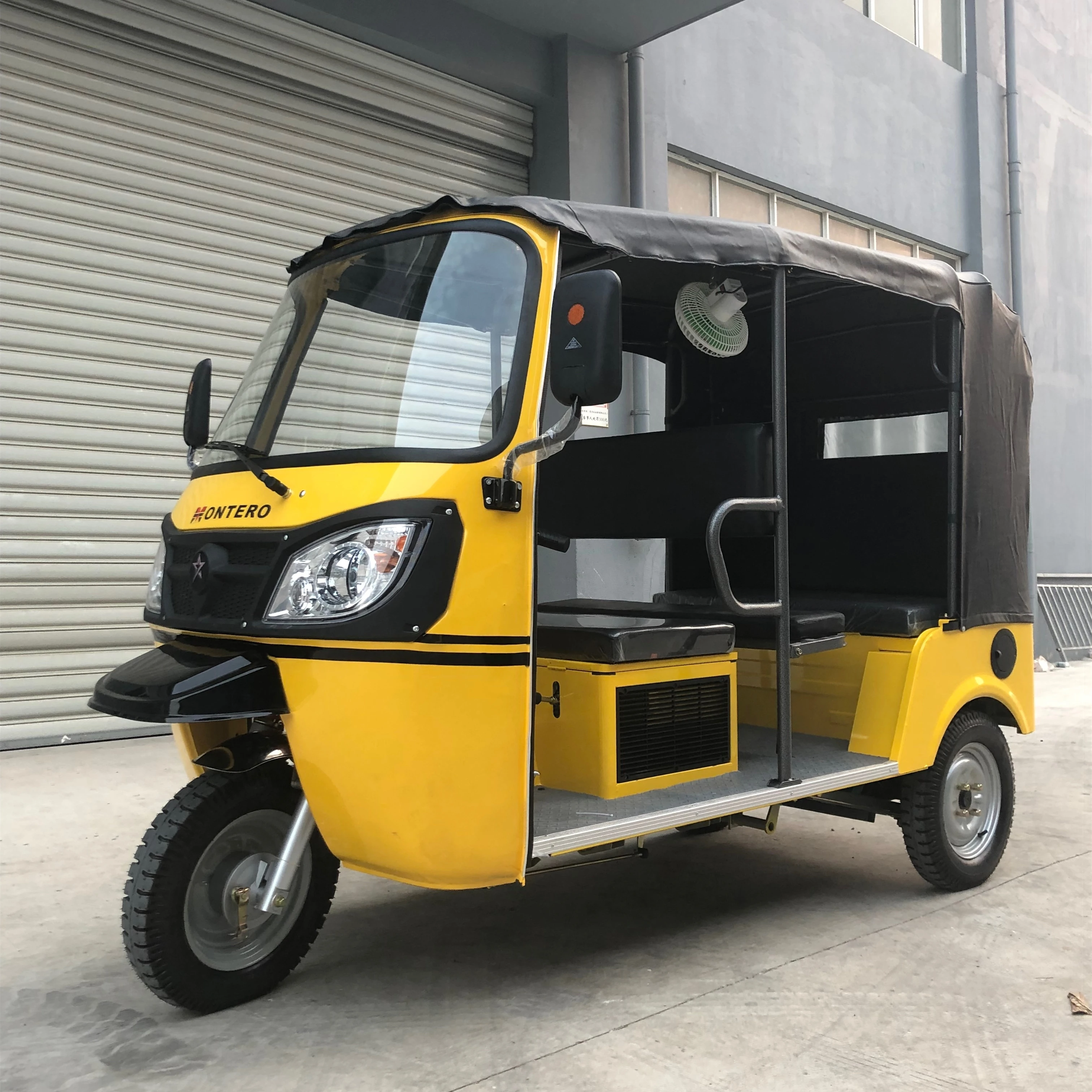 High Quality Tuk Tuk 200cc Adult Passenger Tricycle Gasoline 3 Wheel Motorcycle MOTO TAXI
