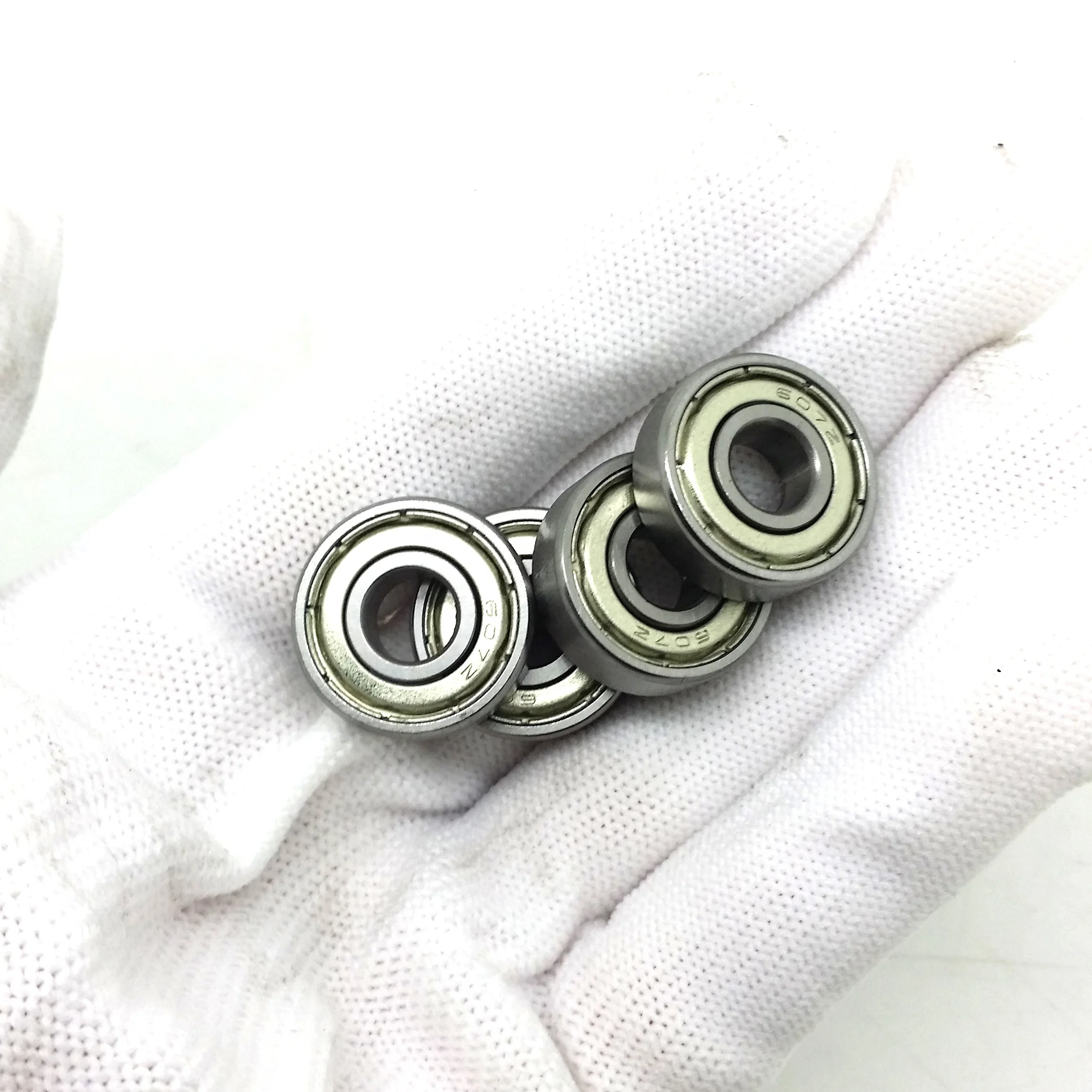 Стандартная точность шариковый подшипник с глубоким жёлобом 607ZZ 607-2RS