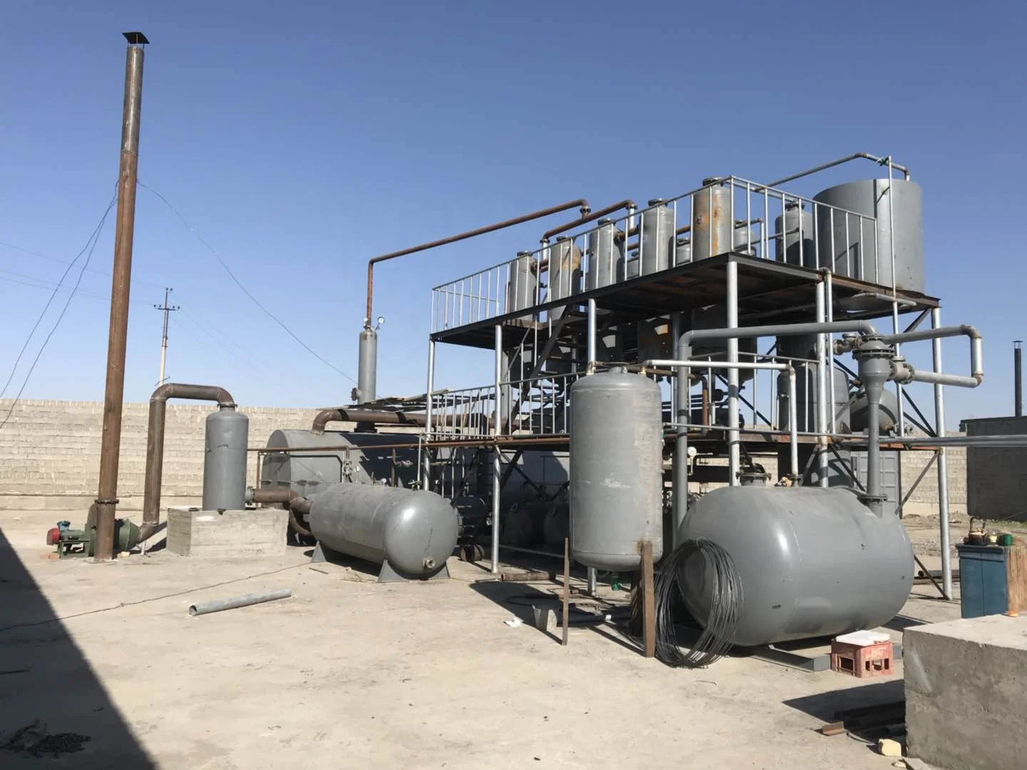 Полностью автоматическая непрерывная вакуумная система необработанные нефтяные отходы шины для дизельного перерабатывающего аппарата дистилляции