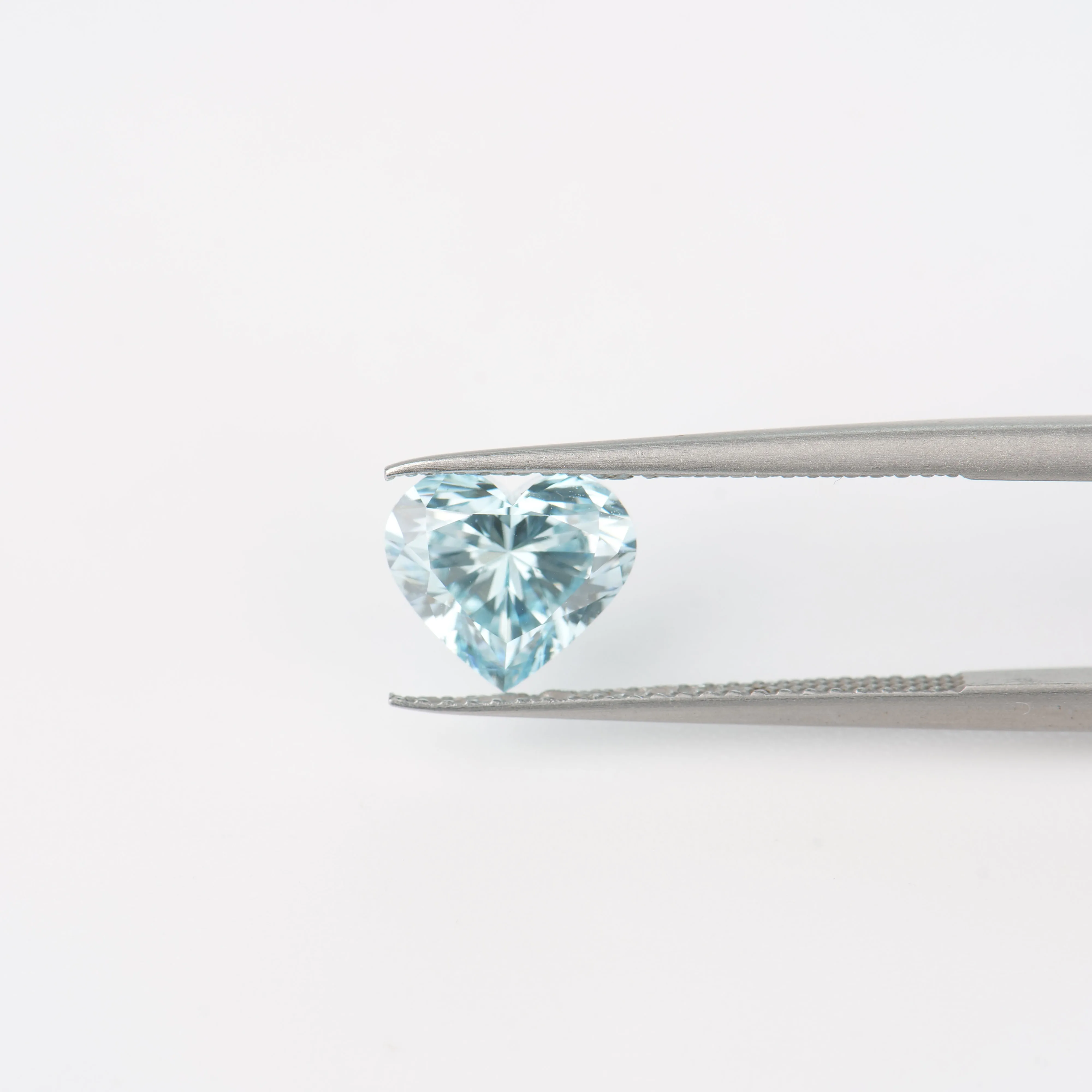 Pure royal blue CVD lab grown diamond with IGI certificate 1 ct VVS1 3EX diamond