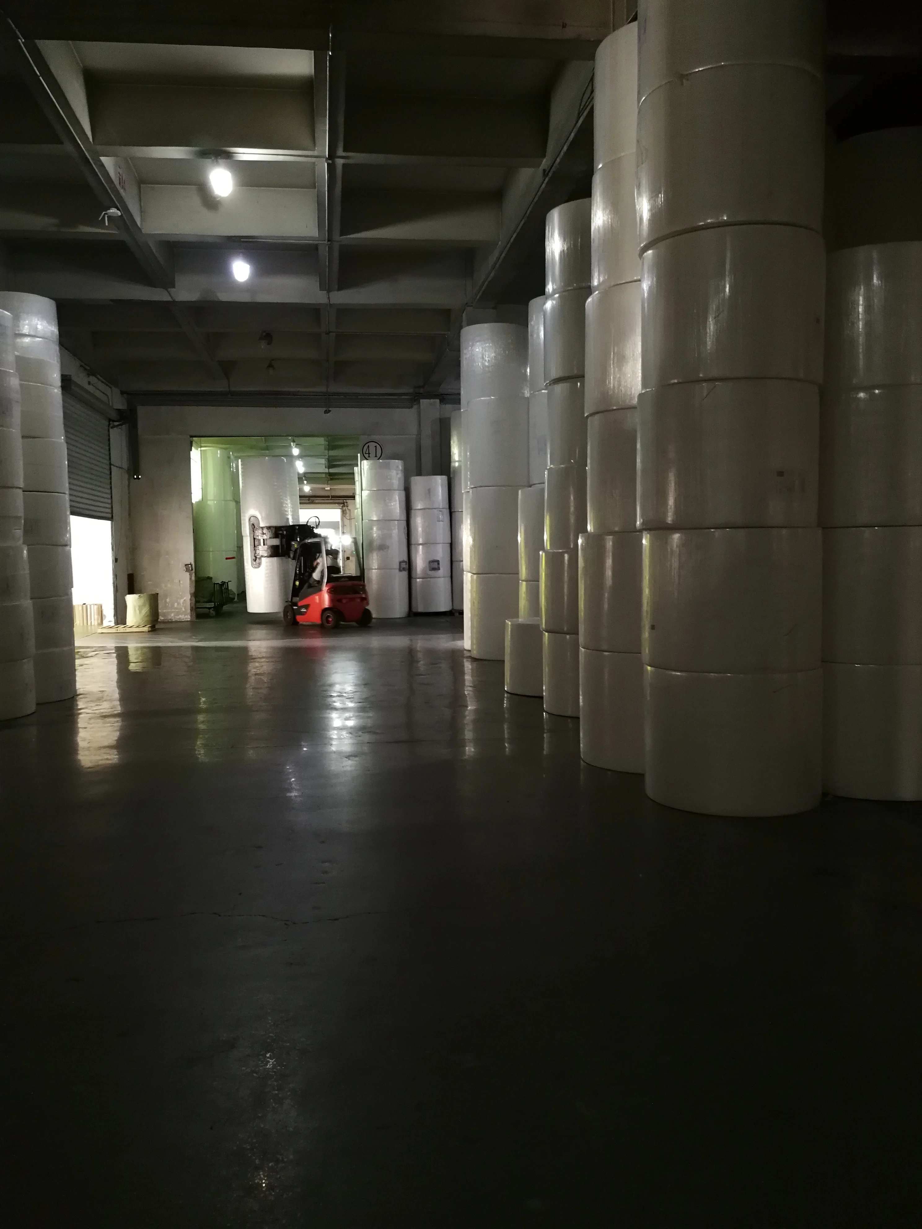 White Toilet tissue jumbo reels toilet paper manufacturing company factory produce