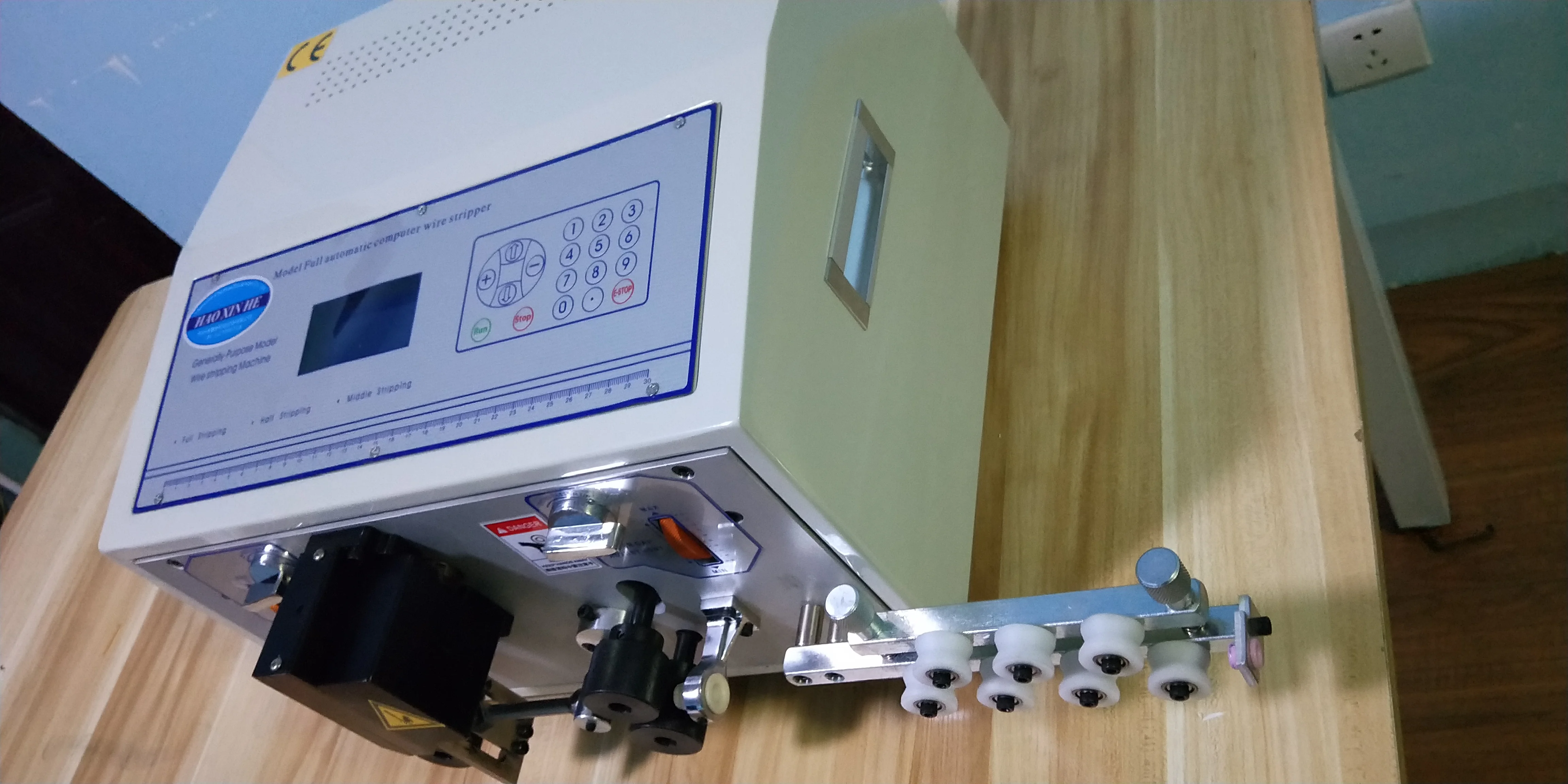 Высокоточная машина для коаксиального кабеля/машина для зачистки коаксиального кабеля/устройство для зачистки коаксиального кабеля