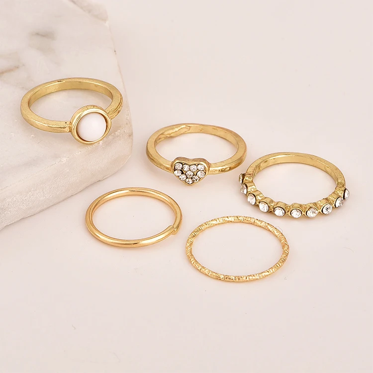 Wholesale Antique Gold Women Unusual Costume Jewelry Rings Set Fashion Popular Pearl Heart Combination Joint Ring Set