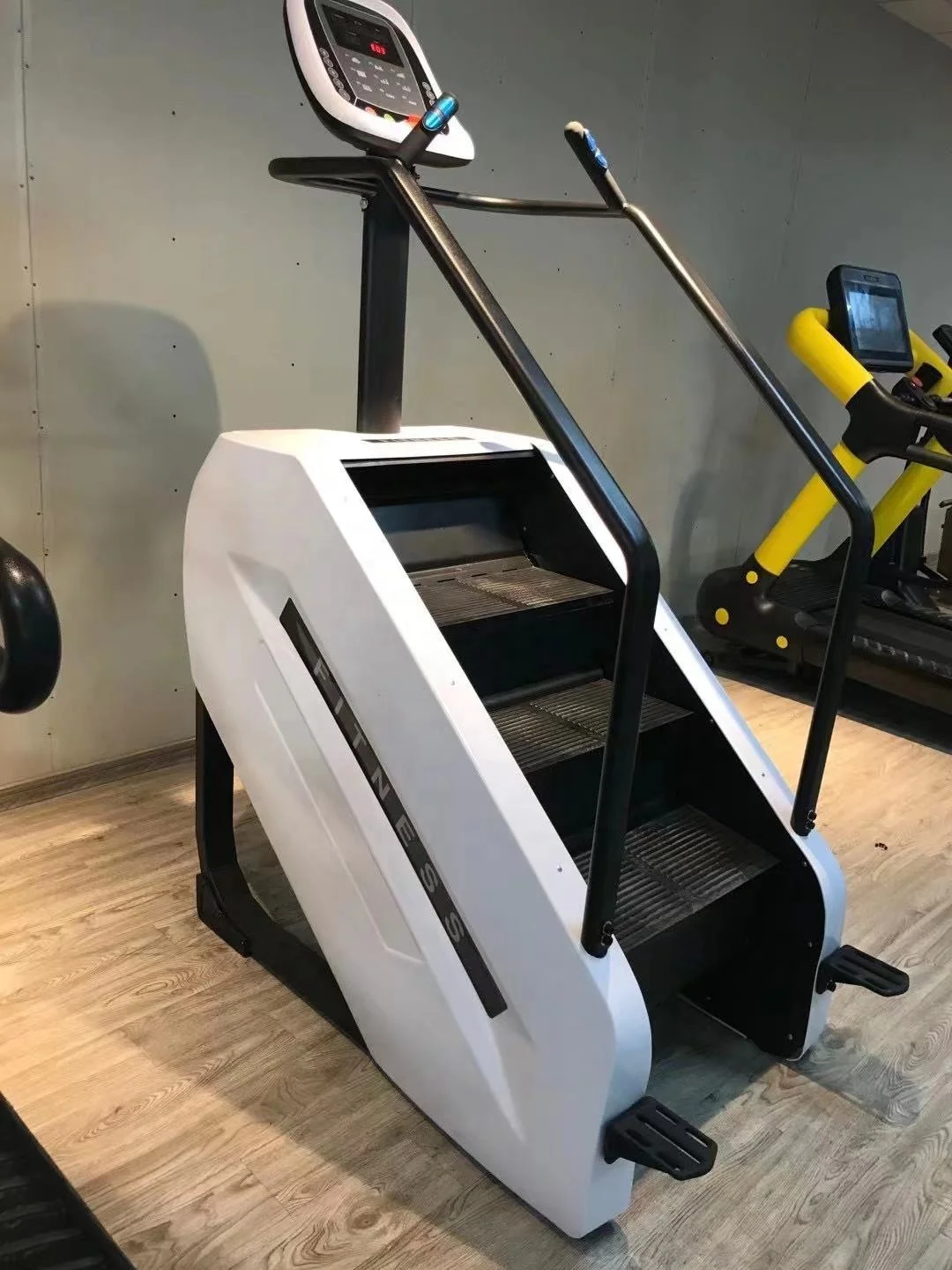 Commercial Exercise Stair master Stepper Gym Fitness Equipment Electric Stair Climber